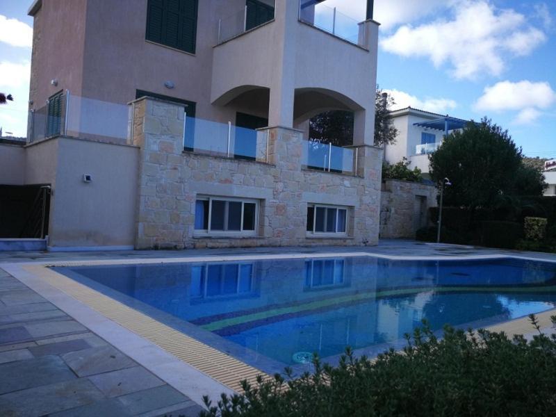Amorosa Villas 폴리스 외부 사진